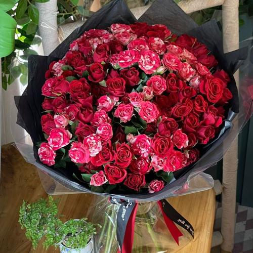 باقة أحمر وبنك