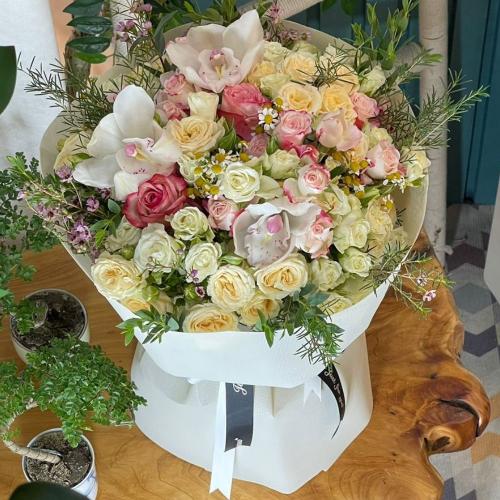 باقة أناقة الورد