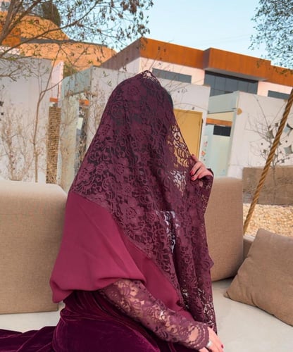 عباية مرام مع طرحة