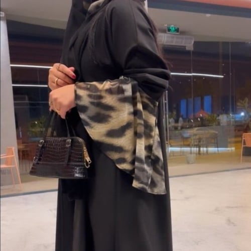 عباية وطرحة بأكمام تايقر 2