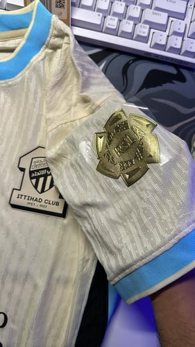 تيشيرت الأتحاد رملي موسم 25/26 نسخة لاعبين