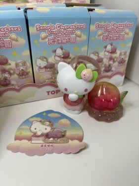 مجسم هيلو كيتي