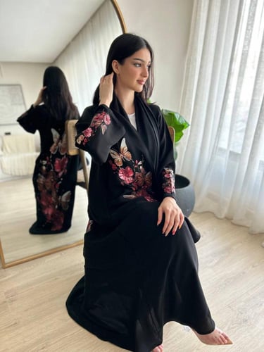 عبايات ترف الفراشات