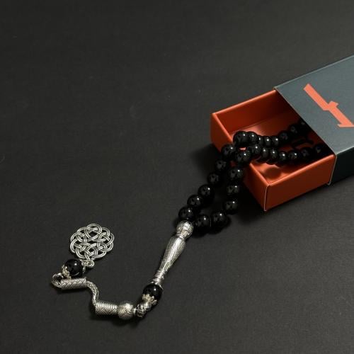 مسباح حجر اسود ملكي