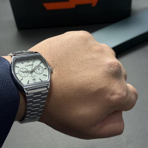 ساعة كاسيو فيراني