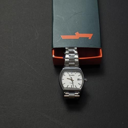 ساعة كاسيو نسائيه