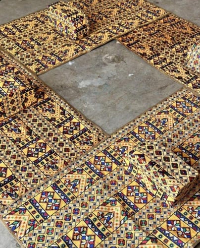 طقم فرشات مع ٤ مراكي عالي الجودة مع الشنطة