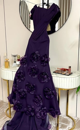 فستان سهره موف الخامة نوع القماش .باربي+ورود قص لي...