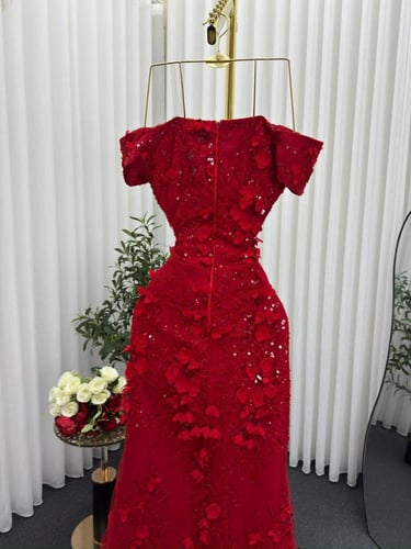 فستان سهره احمر الخامة تل على ورد