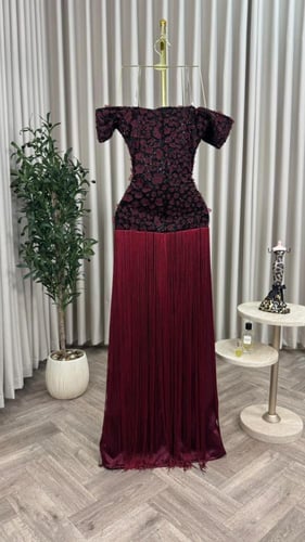 فستان عودي لقماش/ تل جاهز شك أصلي خرز وورود مع بطا...