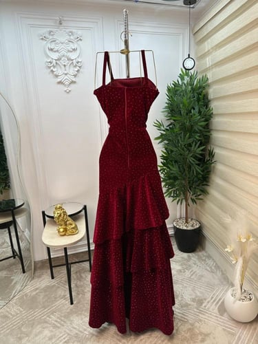 فستان سهره عودي القماش : جوخ اصلي درجه اولى بتطريز...