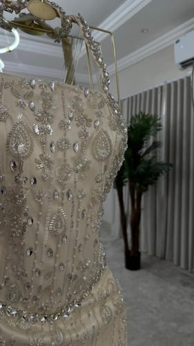 فستان سهره ذهبي خامة خرز