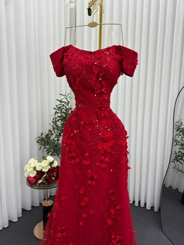 فستان سهره احمر الخامة تل على ورد