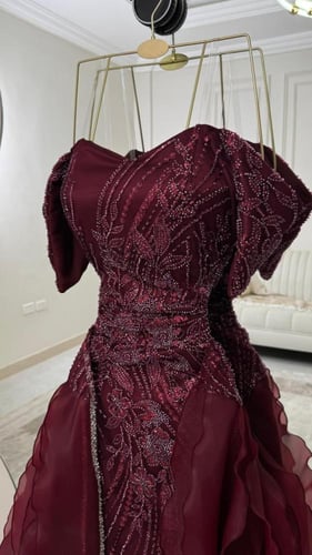 فستان سهره عودي خامة خرز وفي بطانه قصير ساوي عدة ا...