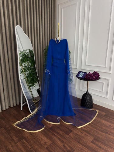 فستان سهره ازرق الخامة باربي تل وشال تطريز يدوي اص...