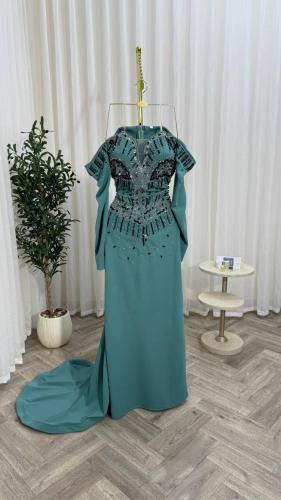 فستان سهره تيفاني الخامة كريب استرتش +تطريز يدوي