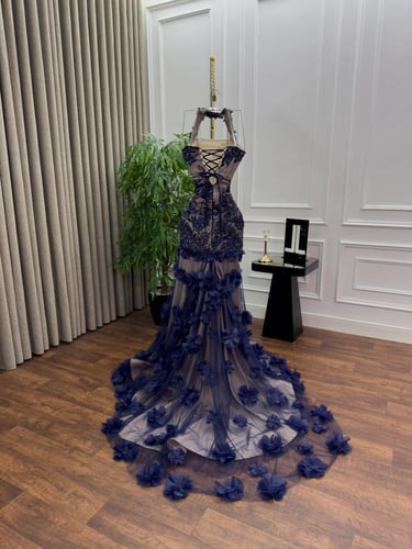 فستان سهره اسود القماش |دانتيل مطرز +بطانه تفته +ت...