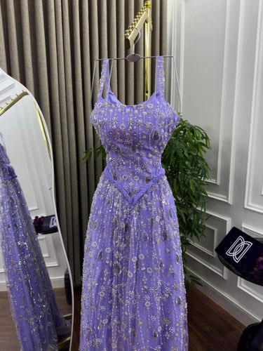 فستان سهرة تل وتطريز خرز كلوش