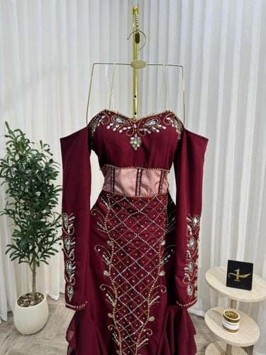 فستان سهره عودي الخامة باربي