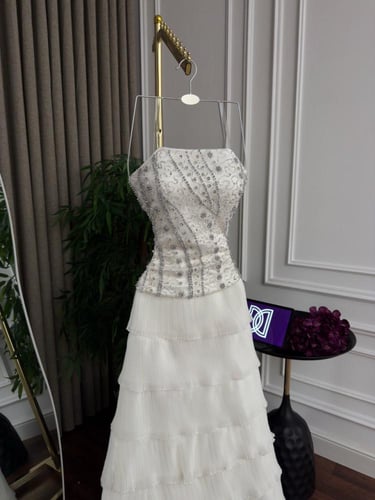 فستان سهره ابيض الصدر تطريز يدوي