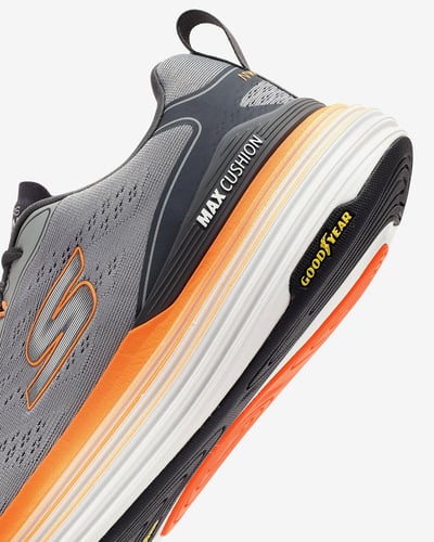 سكيتشرز - Max Cushioning Suspension Voyager حذاء ر...