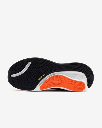 سكيتشرز - Max Cushioning Suspension Voyager حذاء ر...