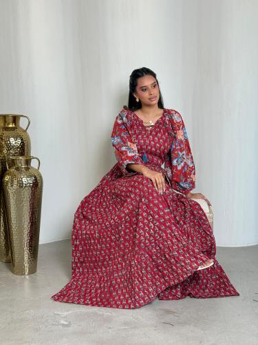 جلابية قطن طبقات مشجر أحمر وأزرق Flora red blue