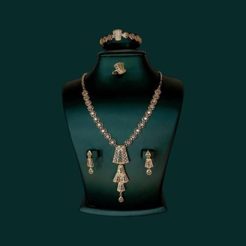 طقم كويتي فريد عيار 21