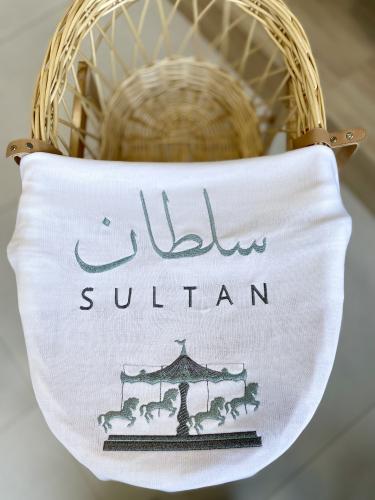 بطانيه مطرزة