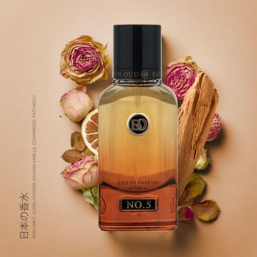 عطر بخاخ ياباني رقم 5