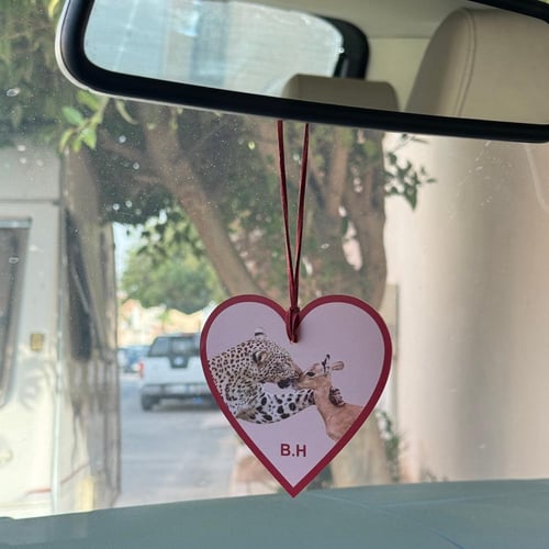 تعليقة سيارة الفهد والغزال احمر