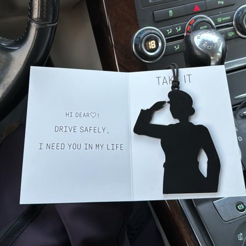 تعليقة مرآة السيارة -تحية الأبطال جندية