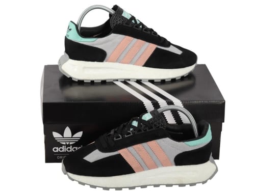 حذاء أديداس ريتروباي