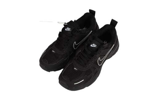 حذاء شور نايك V2K