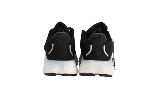 حذاء نيو بالانس فريش فوم الإصدار 4