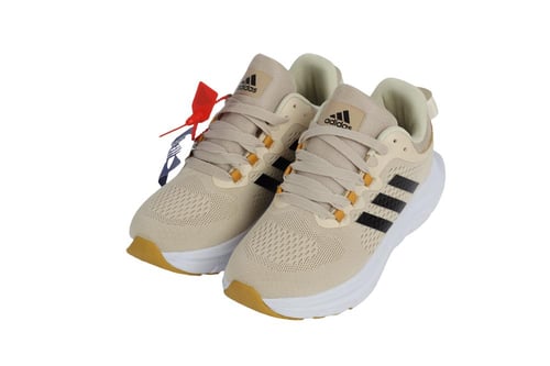 حذاء أديداس دورامو