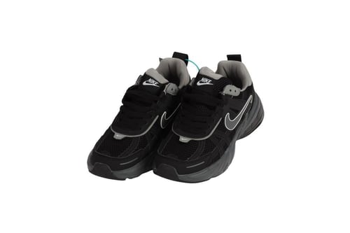 حذاء نايك V2K