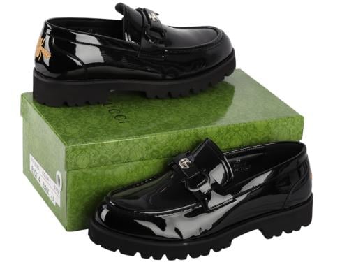 حذاء لوفر قوتشي