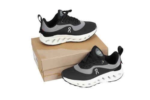 حذاء اون راننق X لويفي