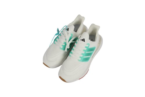 حذاء أديداس ألترا بوست