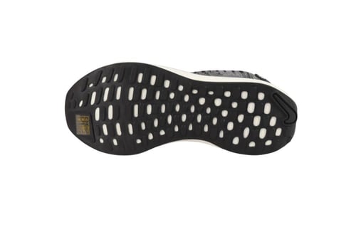 حذاء نايك زوم