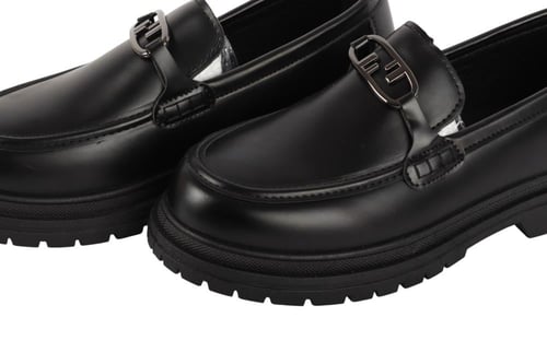 حذاء لوفر فندي