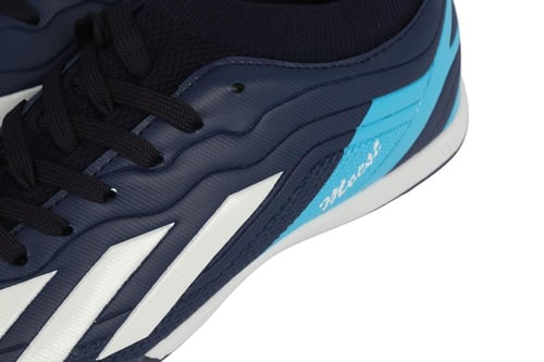 حذاء كرة قدم اديداس