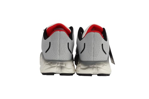 حذاء نيو بالانس فريش فوم الإصدار 4