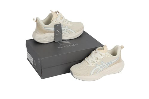 حذاء آسيكس نوفا الإصدار 3