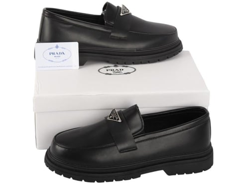 حذاء لوفر برادا