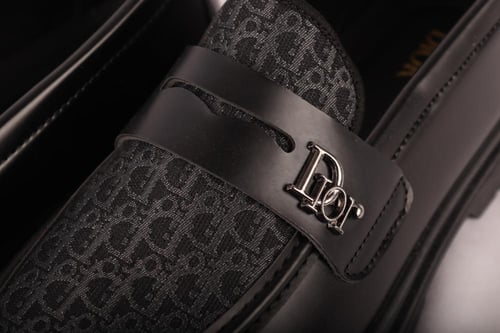 حذاء لوفر ديور