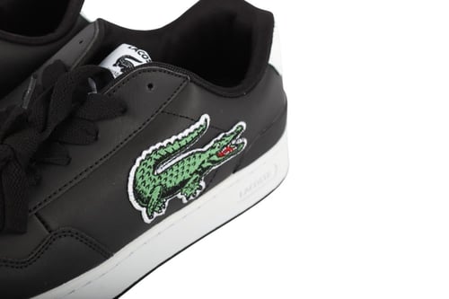 حذاء لاكوست