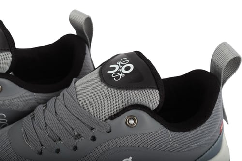 حذاء اون راننق X لويفي