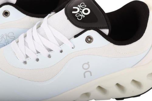 حذاء اون راننق X لويفي